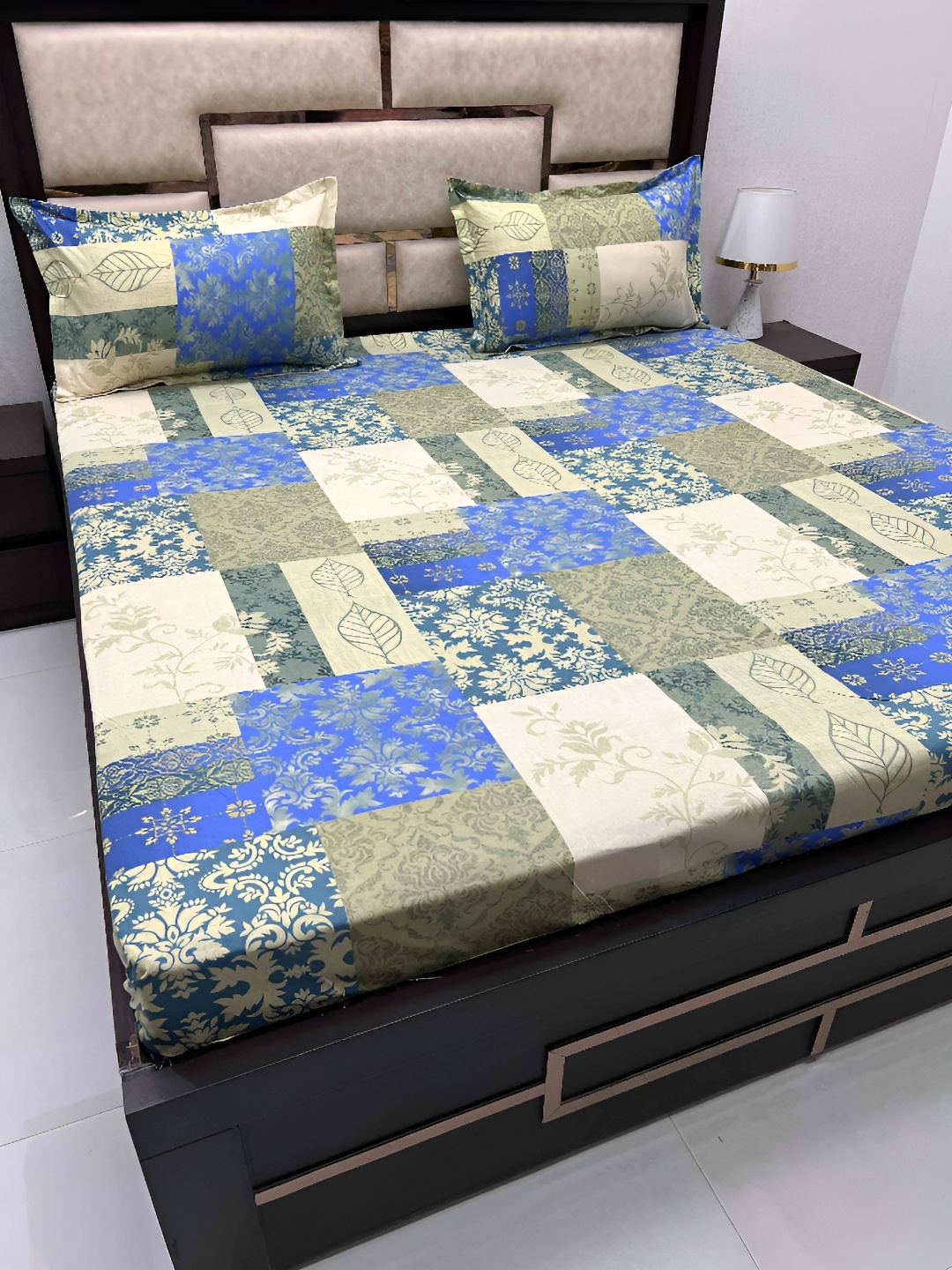 Pure Decor Blue & White Floral 330 TC Pure Cotton King Bedsheet with 2 Pillow Covers
Pure Decor Blue & White Floral 330 TC Pure Cotton King Bedsheet with 2 Pillow Covers