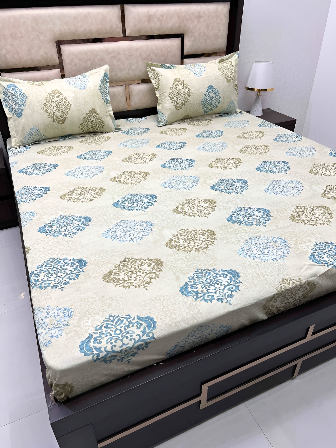 Pure Decor Green & Blue Ethnic Motifs Cotton 330 TC King Bedsheet with 2 Pillow Covers
Pure Decor Green & Blue Ethnic Motifs Cotton 330 TC King Bedsheet with 2 Pillow Covers
