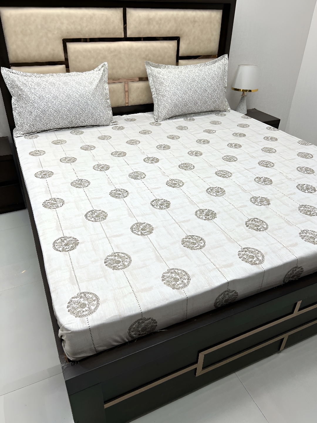 Pure Decor Cotton King Size Double Bed Bedsheet With 2 Pillow Covers 2.74m X 2.74m, White
Pure Decor Cotton King Size Double Bed Bedsheet With 2 Pillow Covers 2.74m X 2.74m, White