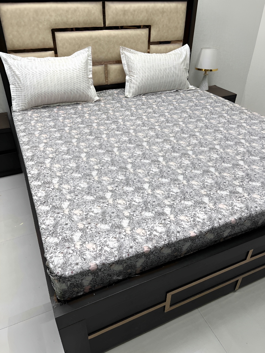 Pure Decor Cotton King Size Double Bed Bedsheet With 2 Pillow Covers 2.74m X 2.74m, Grey
Pure Decor Cotton King Size Double Bed Bedsheet With 2 Pillow Covers 2.74m X 2.74m, Grey