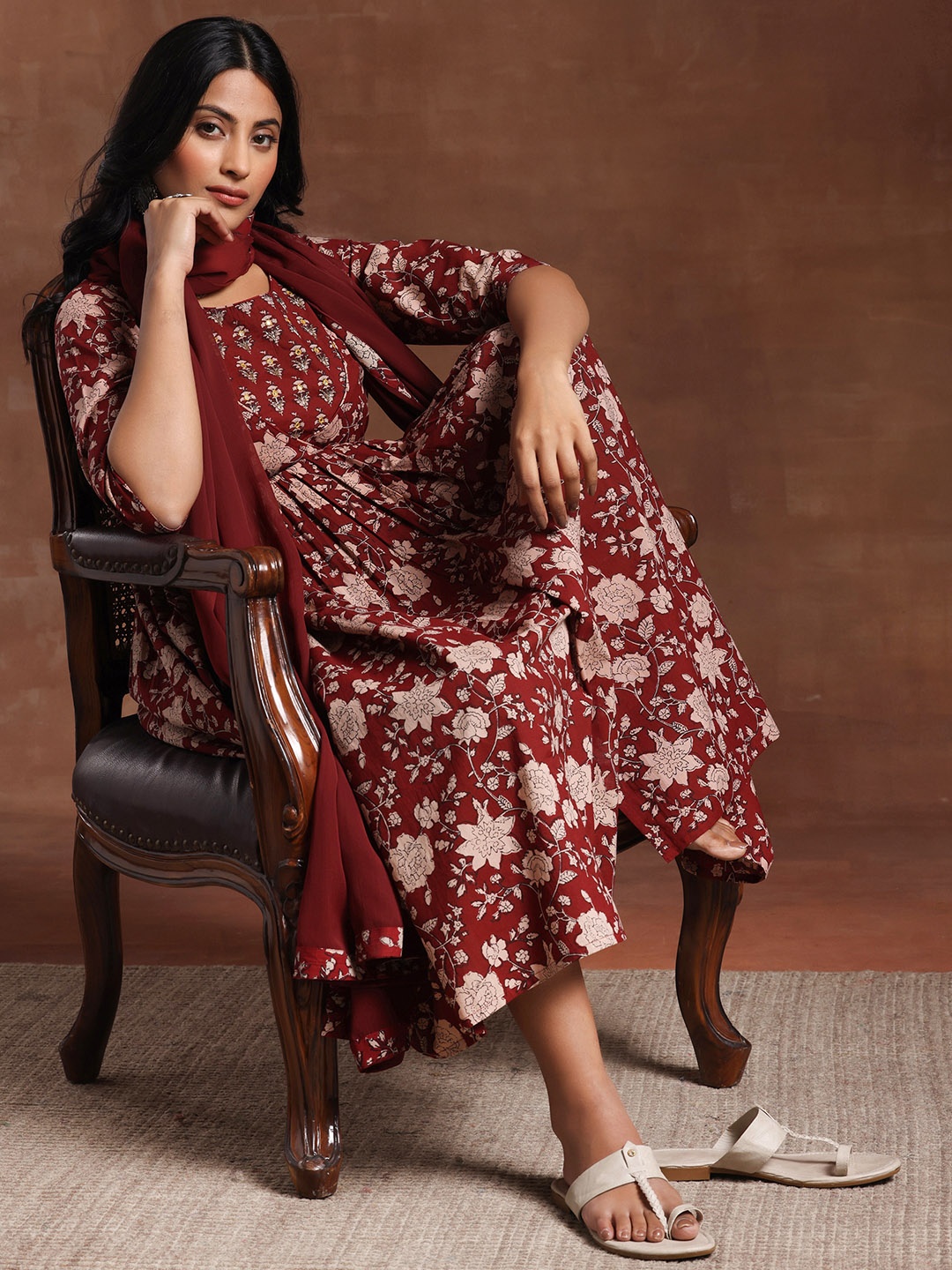 Libas Floral Printed Round Neck Three-Quarter Sleeves Pure Cotton Kurta Set, Maroon
Libas Floral Printed Round Neck Three-Quarter Sleeves Pure Cotton Kurta Set, Maroon