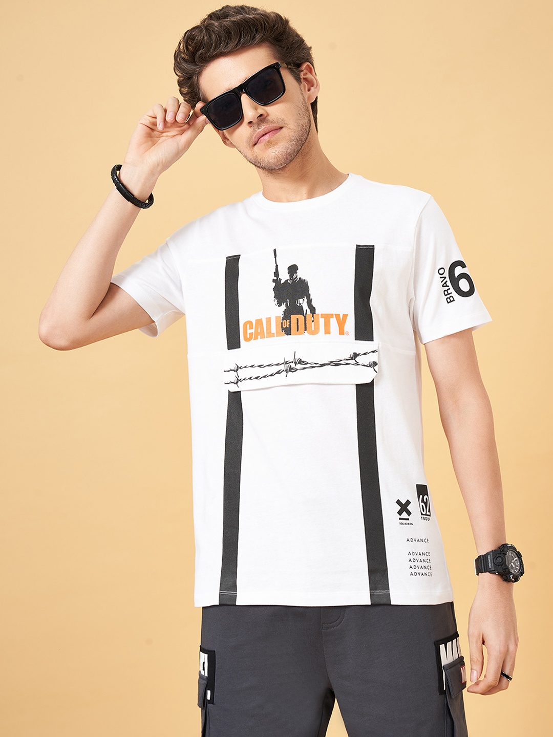 SF JEANS by Pantaloons Round Neck Short Sleeves Typographic Printed Slim Fit T-shirt, White
SF JEANS by Pantaloons Round Neck Short Sleeves Typographic Printed Slim Fit T-shirt, White