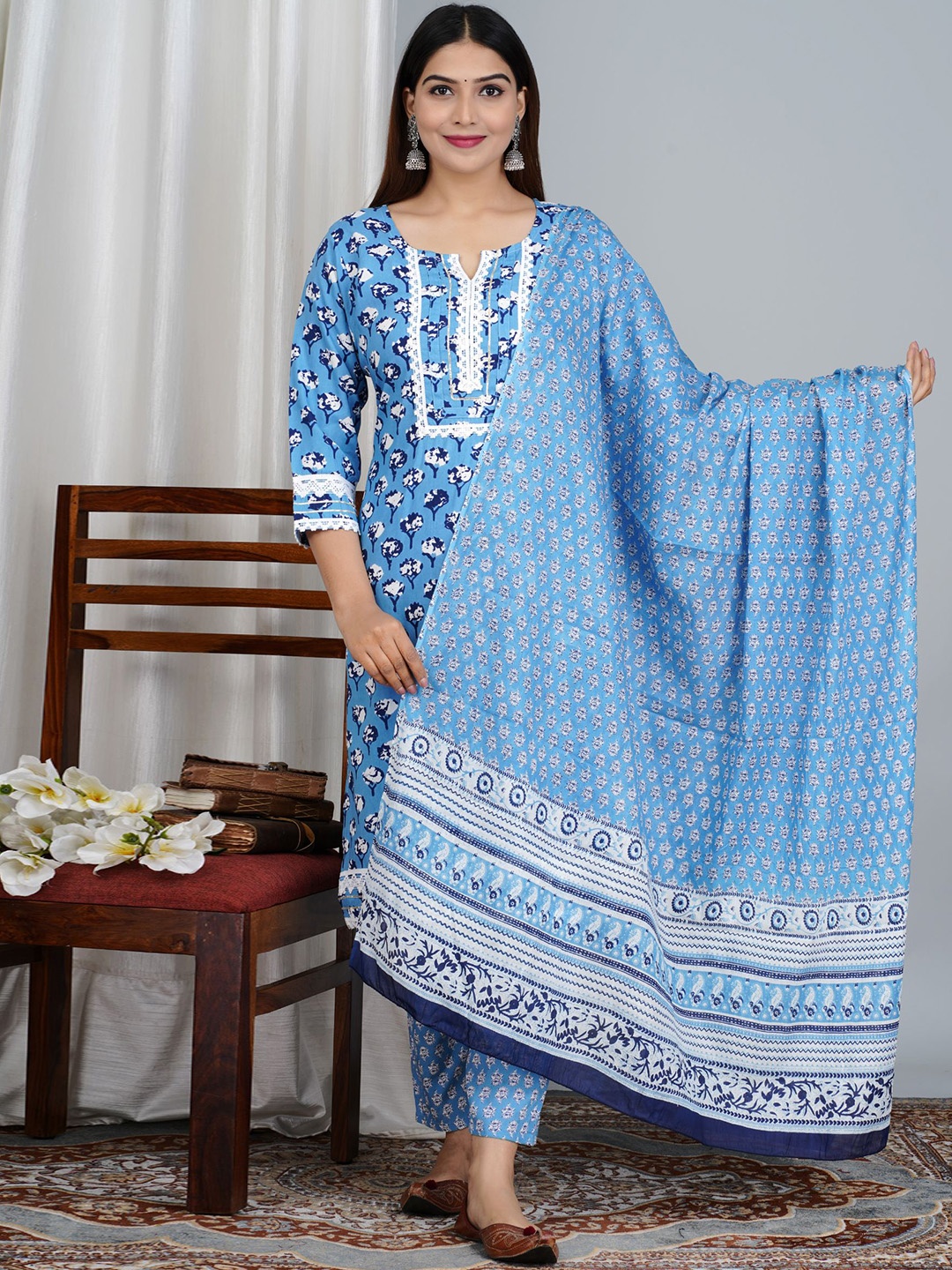 PARIKSHIT Ethnic Motifs Printed Round Neck Three-Quarter Sleeves Thread Work Kurta Set, Blue
PARIKSHIT Ethnic Motifs Printed Round Neck Three-Quarter Sleeves Thread Work Kurta Set, Blue
