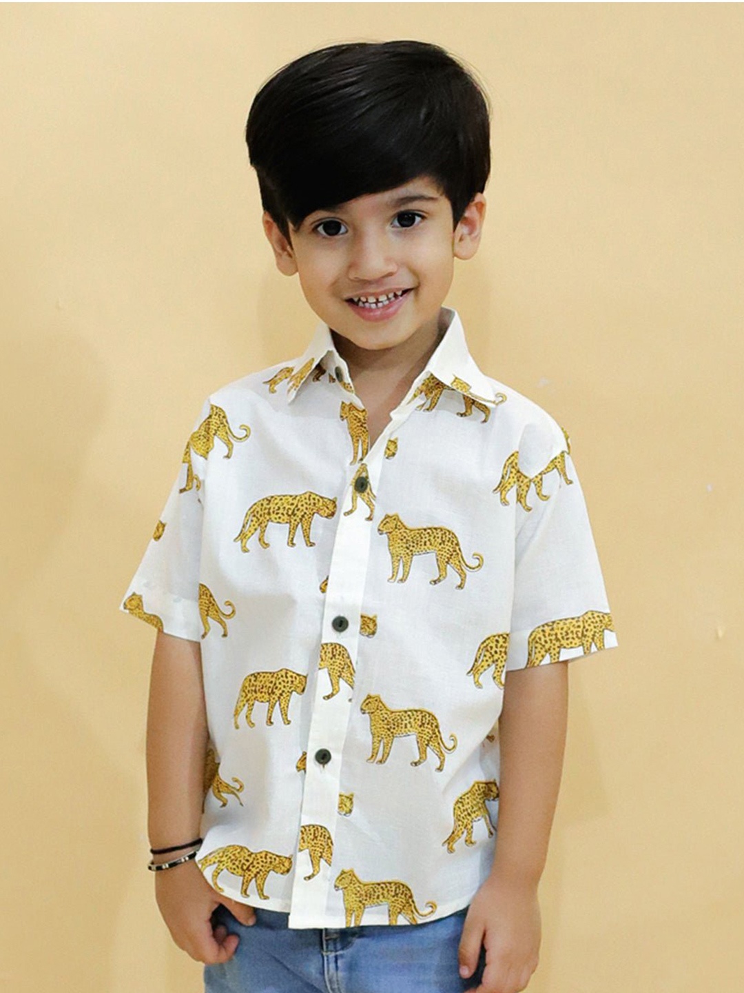 The Mom Store Boys Standard Short Sleeves Spread Collar Cotton Opaque Printed Casual Shirt, White
The Mom Store Boys Standard Short Sleeves Spread Collar Cotton Opaque Printed Casual Shirt, White