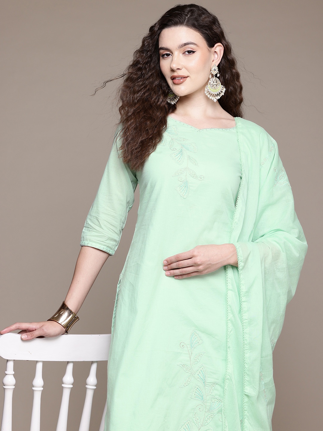 Readiprint Women Floral Embroidered Cotton Kurta with Trousers & With Dupatta, Green
Readiprint Women Floral Embroidered Cotton Kurta with Trousers & With Dupatta, Green