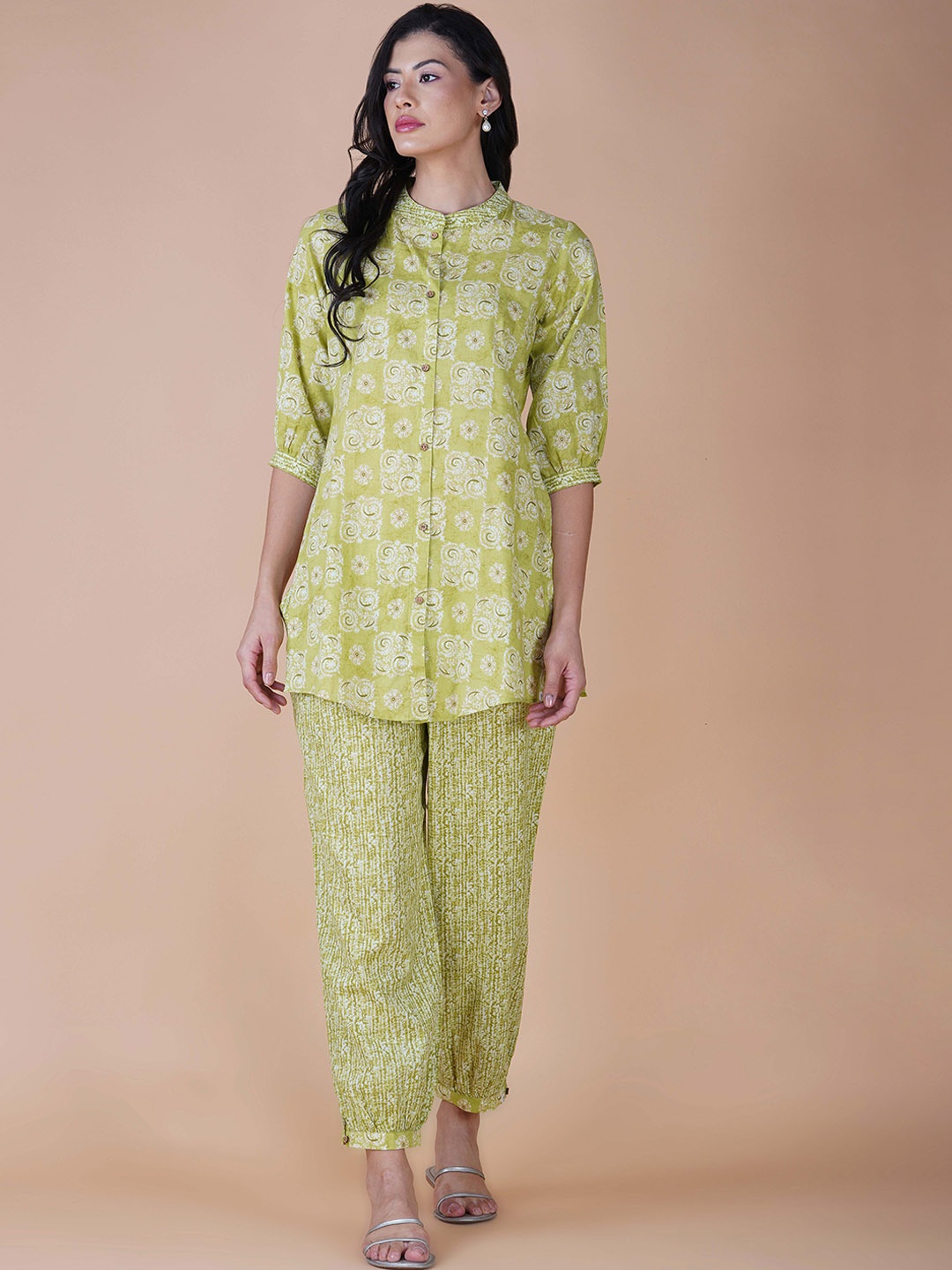 TSUCCHI TRADITIONS Ethnic Motifs Printed Mandarin Collar Pure Cotton Top With Trousers, Green
TSUCCHI TRADITIONS Ethnic Motifs Printed Mandarin Collar Pure Cotton Top With Trousers, Green