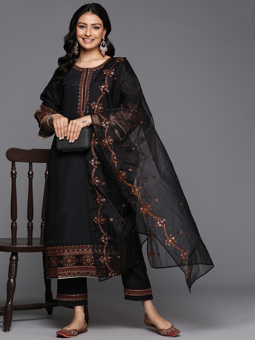 Varanga Ethnic Motifs Embroidered Thread Work Kurta With Trousers & Dupatta, Black
Varanga Ethnic Motifs Embroidered Thread Work Kurta With Trousers & Dupatta, Black