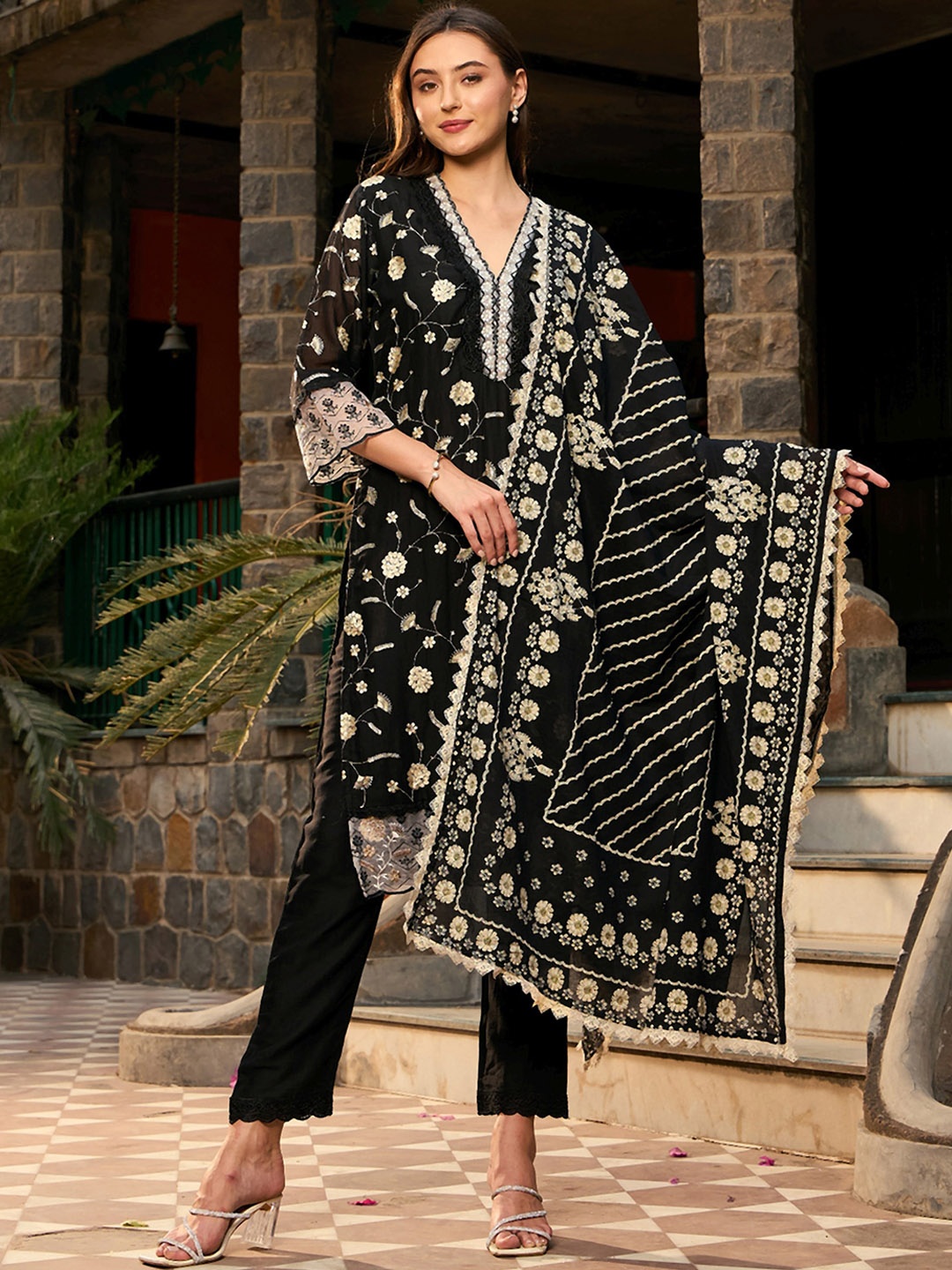 Indo Era Floral Embroidered Thread Work Pure Cotton Straight Kurta With Trousers & Dupatta, Black
Indo Era Floral Embroidered Thread Work Pure Cotton Straight Kurta With Trousers & Dupatta, Black