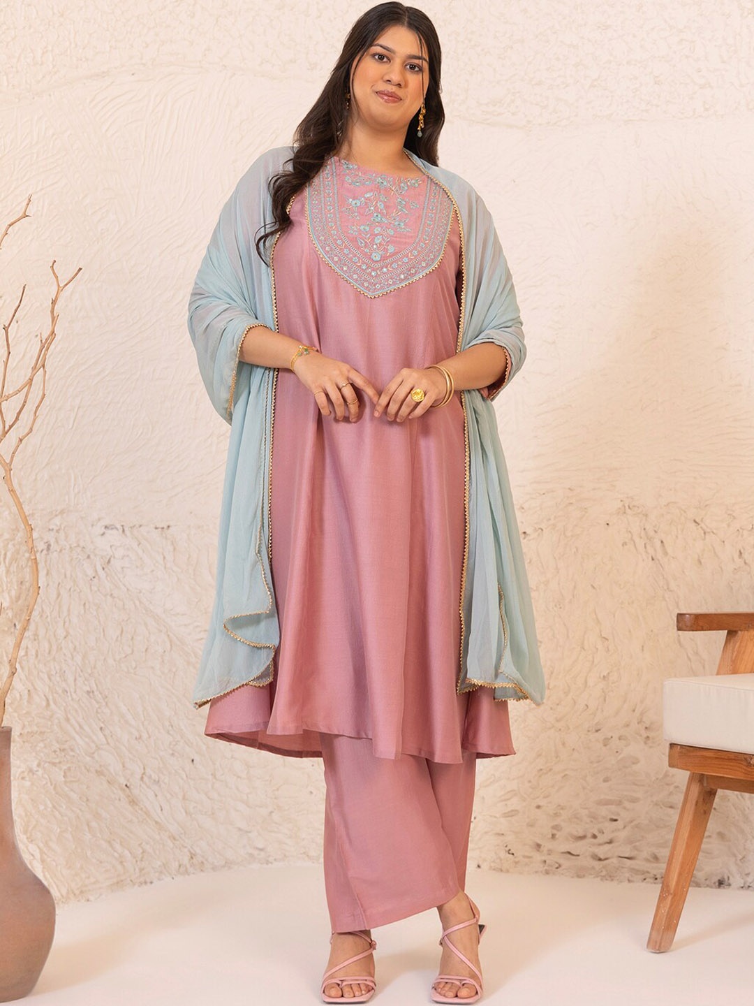 Janasya Plus Size Ethnic Motifs Embroidered Thread Work Kurta with Palazzos & Dupatta, Pink
Janasya Plus Size Ethnic Motifs Embroidered Thread Work Kurta with Palazzos & Dupatta, Pink