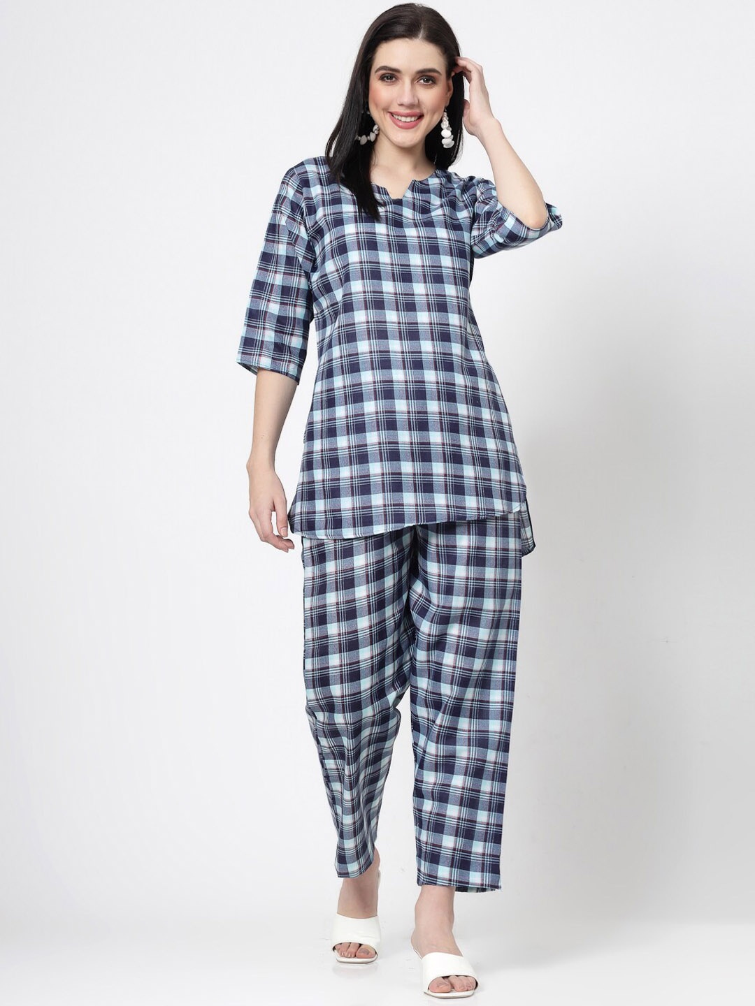 ISHQY Checked Notched Neck Round Neck High-Low Kurti with Pyjamas, Navy blue
ISHQY Checked Notched Neck Round Neck High-Low Kurti with Pyjamas, Navy blue