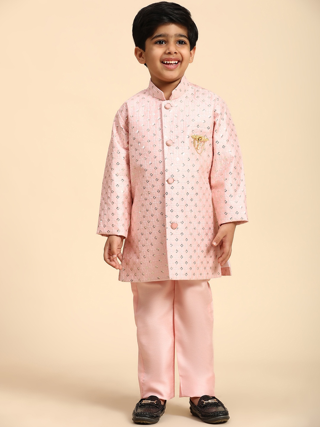 Pro-Ethic STYLE DEVELOPER Boys Floral Embroidered Regular Sequinned Kurta with Churidar, Pink
Pro-Ethic STYLE DEVELOPER Boys Floral Embroidered Regular Sequinned Kurta with Churidar, Pink