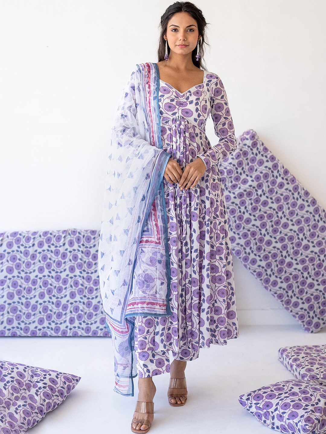 PINK CACTII Sweetheart Neck Floral Printed Empire Cotton Kurta with Trouser & Dupatta, Lavender
PINK CACTII Sweetheart Neck Floral Printed Empire Cotton Kurta with Trouser & Dupatta, Lavender