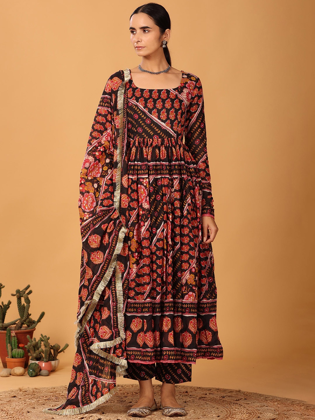 PINK CACTII Square Neck Ethnic Printed Empire Pure Cotton Kurta with Trouser & Dupatta, Black
PINK CACTII Square Neck Ethnic Printed Empire Pure Cotton Kurta with Trouser & Dupatta, Black