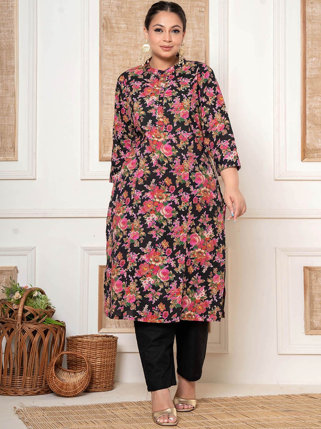 Yufta Plus Size Black Floral Printed Gotta Patti Pure Cotton Straight Kurta With Trousers
Yufta Plus Size Black Floral Printed Gotta Patti Pure Cotton Straight Kurta With Trousers