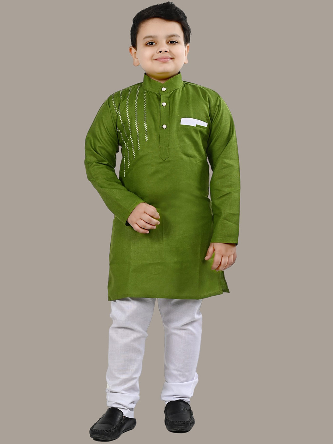 BT DEZINES Boys Embroidered Regular Thread Work Pure Cotton Straight Kurta With Pyjamas, Green
BT DEZINES Boys Embroidered Regular Thread Work Pure Cotton Straight Kurta With Pyjamas, Green