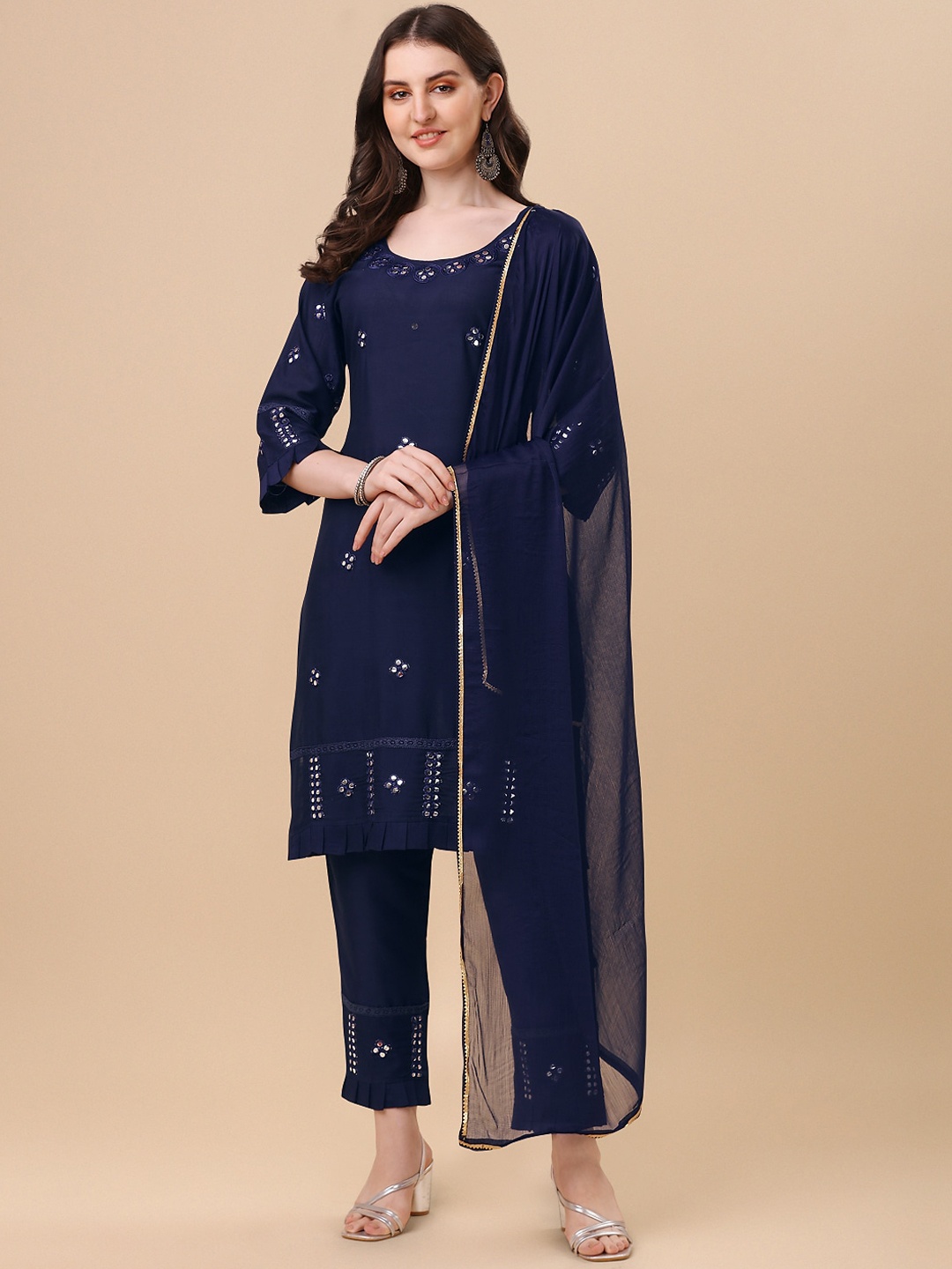 BERISTON Ethnic Motifs Embroidered Regular Sequinned Kurta With Trousers & Dupatta, Blue
BERISTON Ethnic Motifs Embroidered Regular Sequinned Kurta With Trousers & Dupatta, Blue