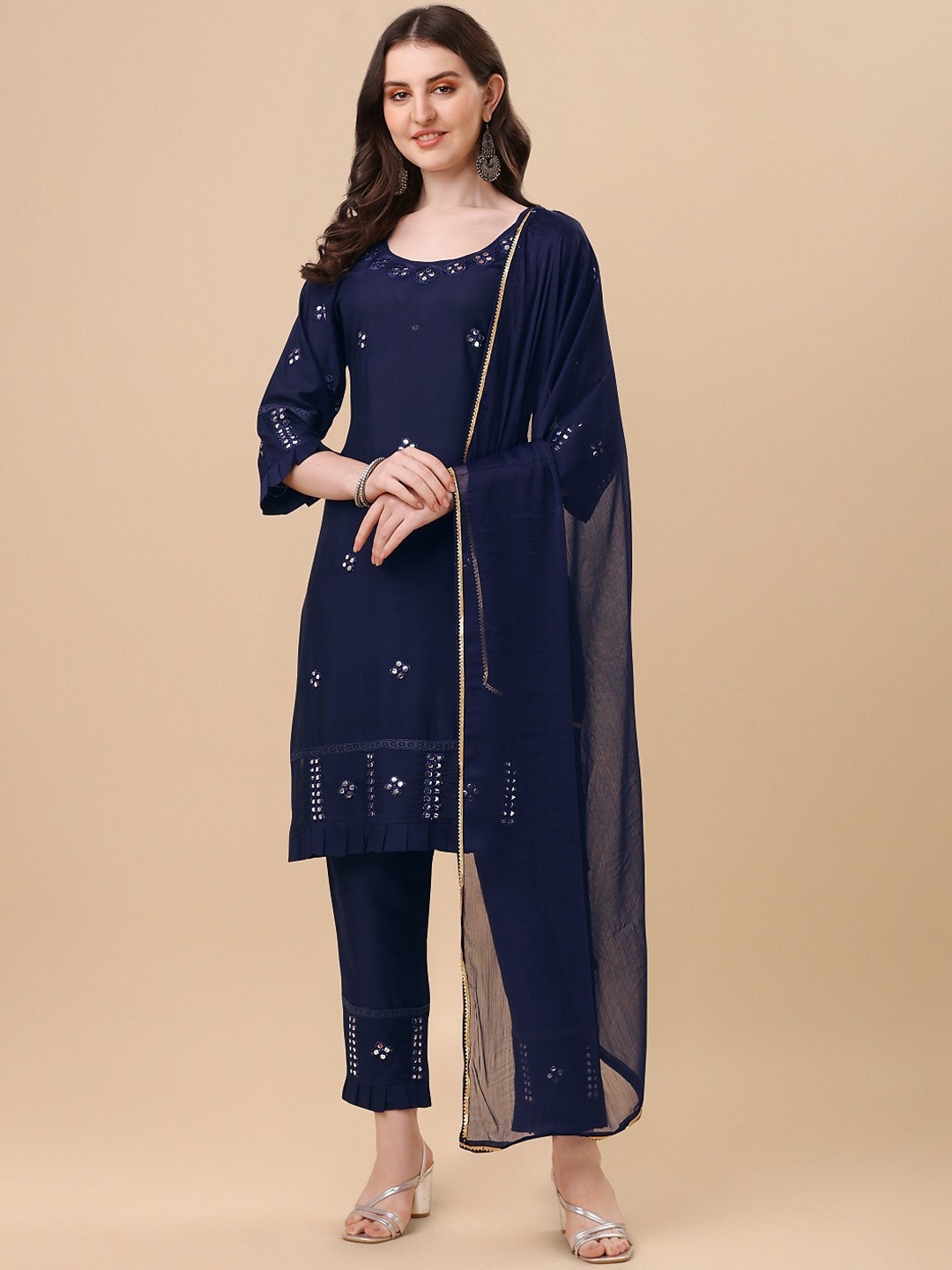 BERISTON Floral Embroidered Regular Aari Work Straight Kurta With Trousers & Dupatta, Navy blue
BERISTON Floral Embroidered Regular Aari Work Straight Kurta With Trousers & Dupatta, Navy blue