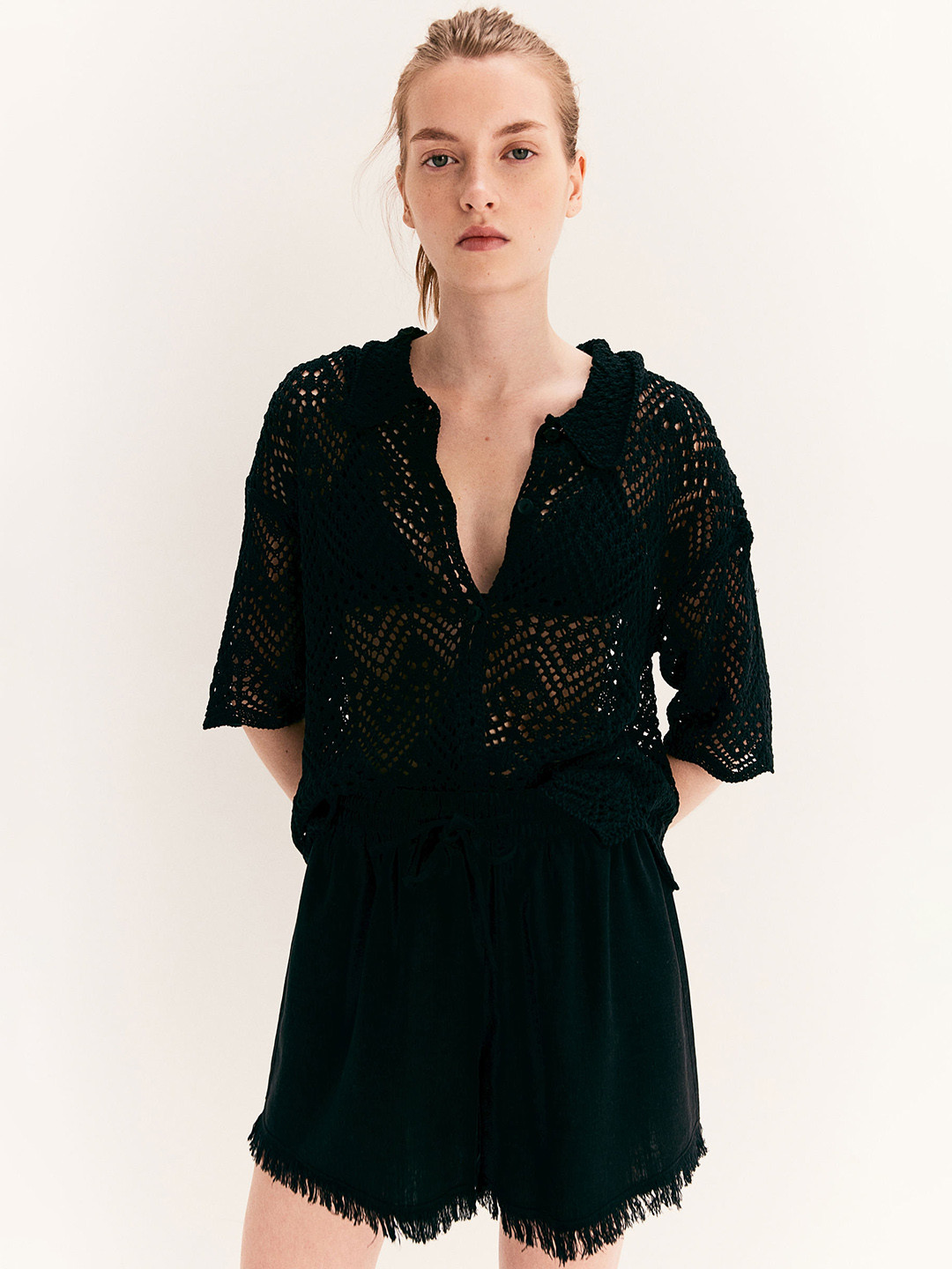 H&M Women Linen-Blend Pull-On Shorts, Black 
H&M Women Linen-Blend Pull-On Shorts, Black