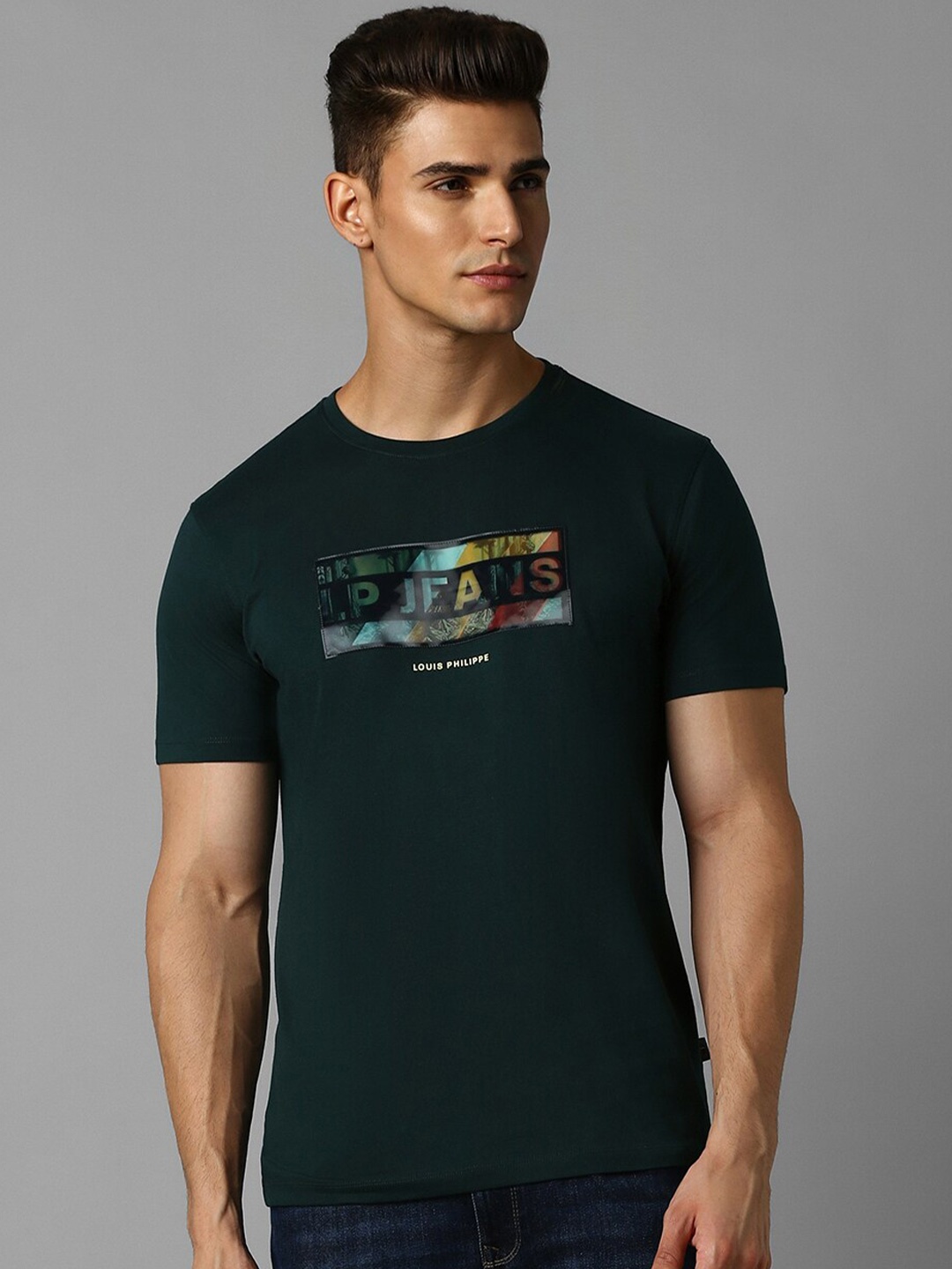 Louis Philippe Jeans Typography Printed Short Sleeves Round Neck Cotton Slim Fit T-shirt, Green
Louis Philippe Jeans Typography Printed Short Sleeves Round Neck Cotton Slim Fit T-shirt, Green