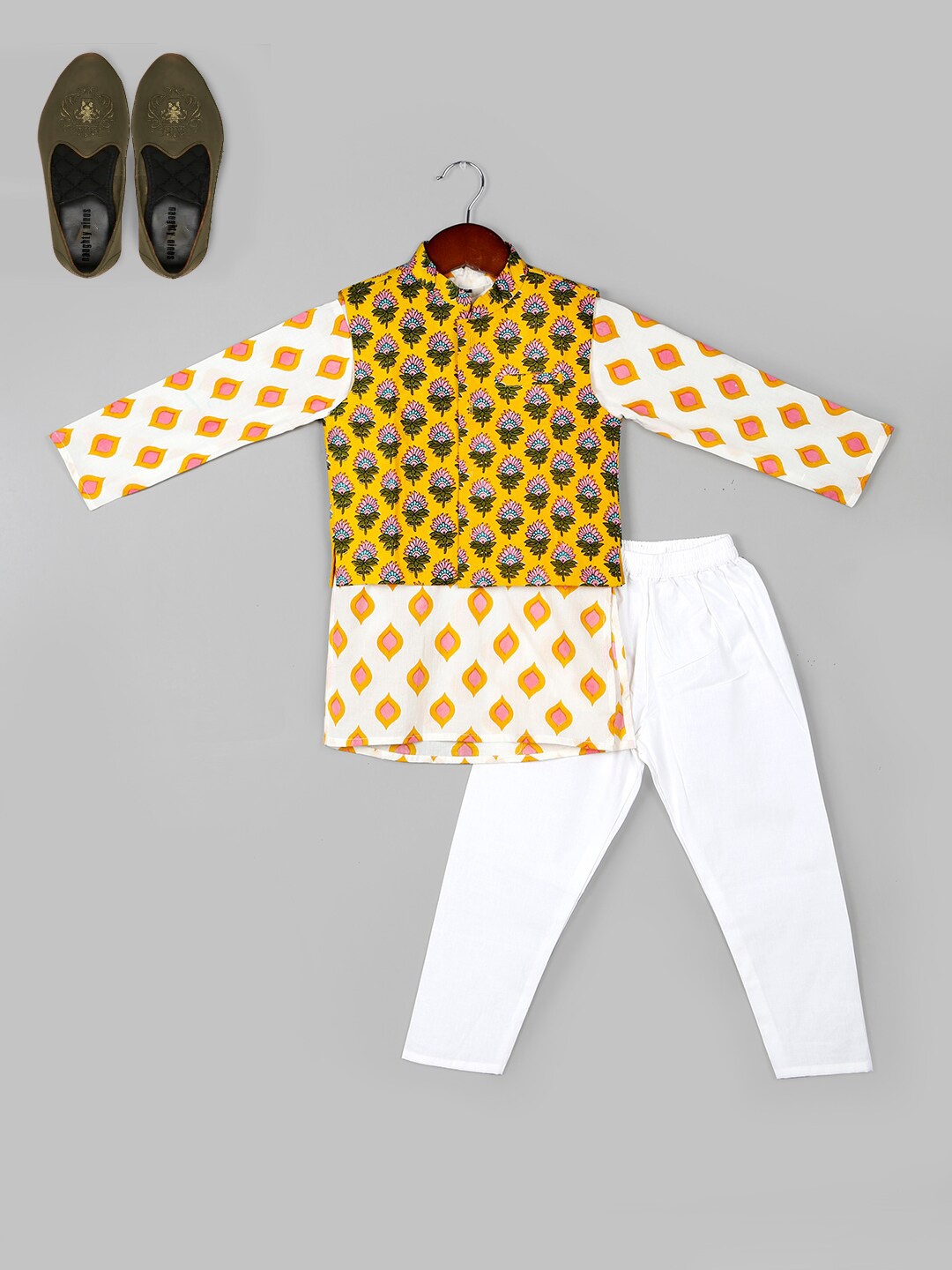 BAESD Boys Printed Band Collar Regular Pure Cotton Straight Kurta with Pyjamas, Yellow
BAESD Boys Printed Band Collar Regular Pure Cotton Straight Kurta with Pyjamas, Yellow