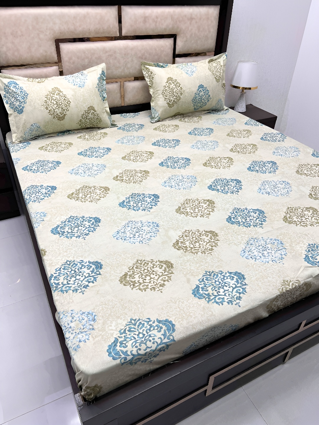 Pure Decor Green & Blue Ethnic Motifs Cotton 300 TC King Bedsheet with 2 Pillow Covers
Pure Decor Green & Blue Ethnic Motifs Cotton 300 TC King Bedsheet with 2 Pillow Covers