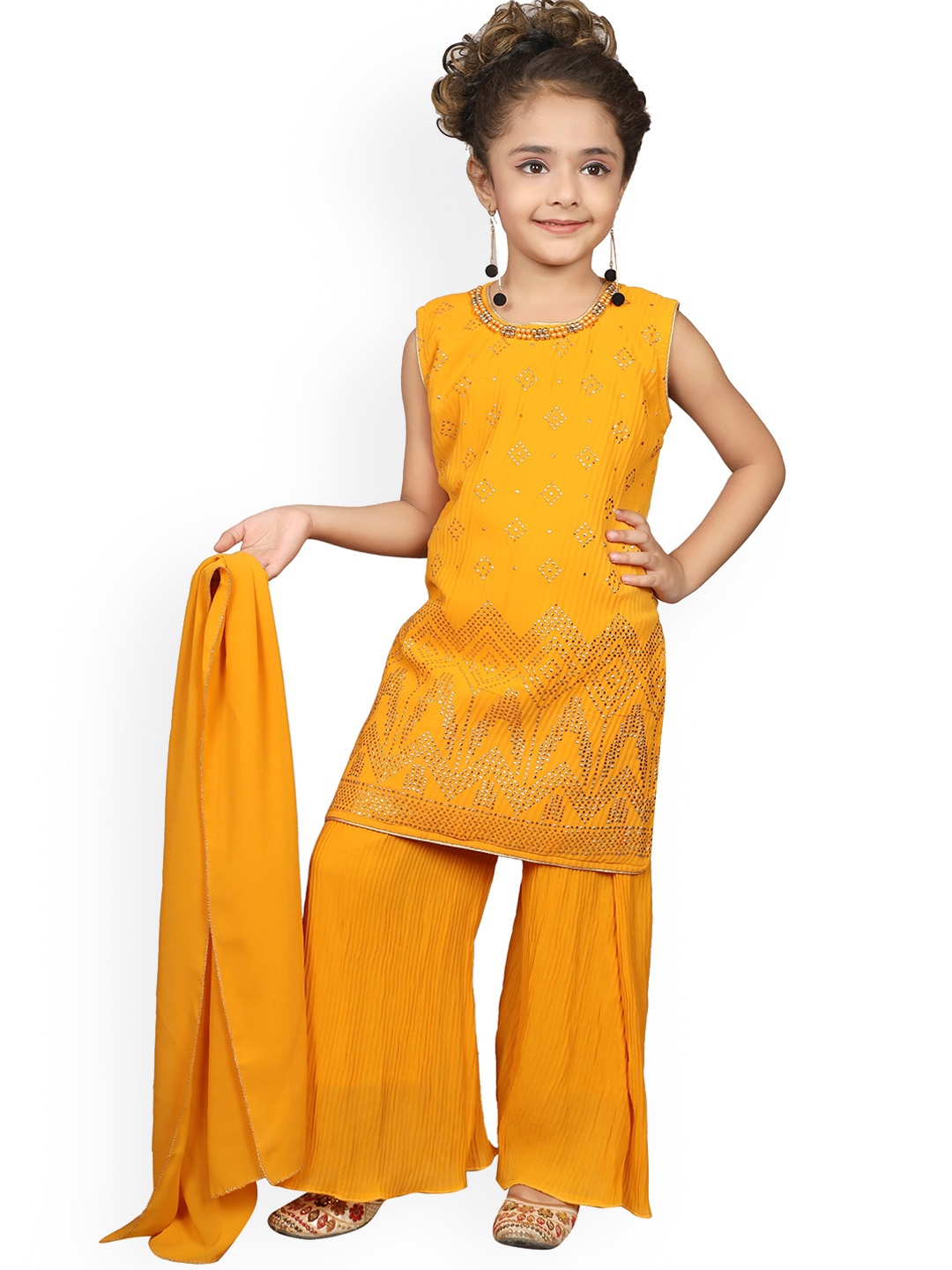 BAESD Girls Geometric Embroidered Sleeveless Straight Kurta With Palazzos & Dupatta, Yellow
BAESD Girls Geometric Embroidered Sleeveless Straight Kurta With Palazzos & Dupatta, Yellow