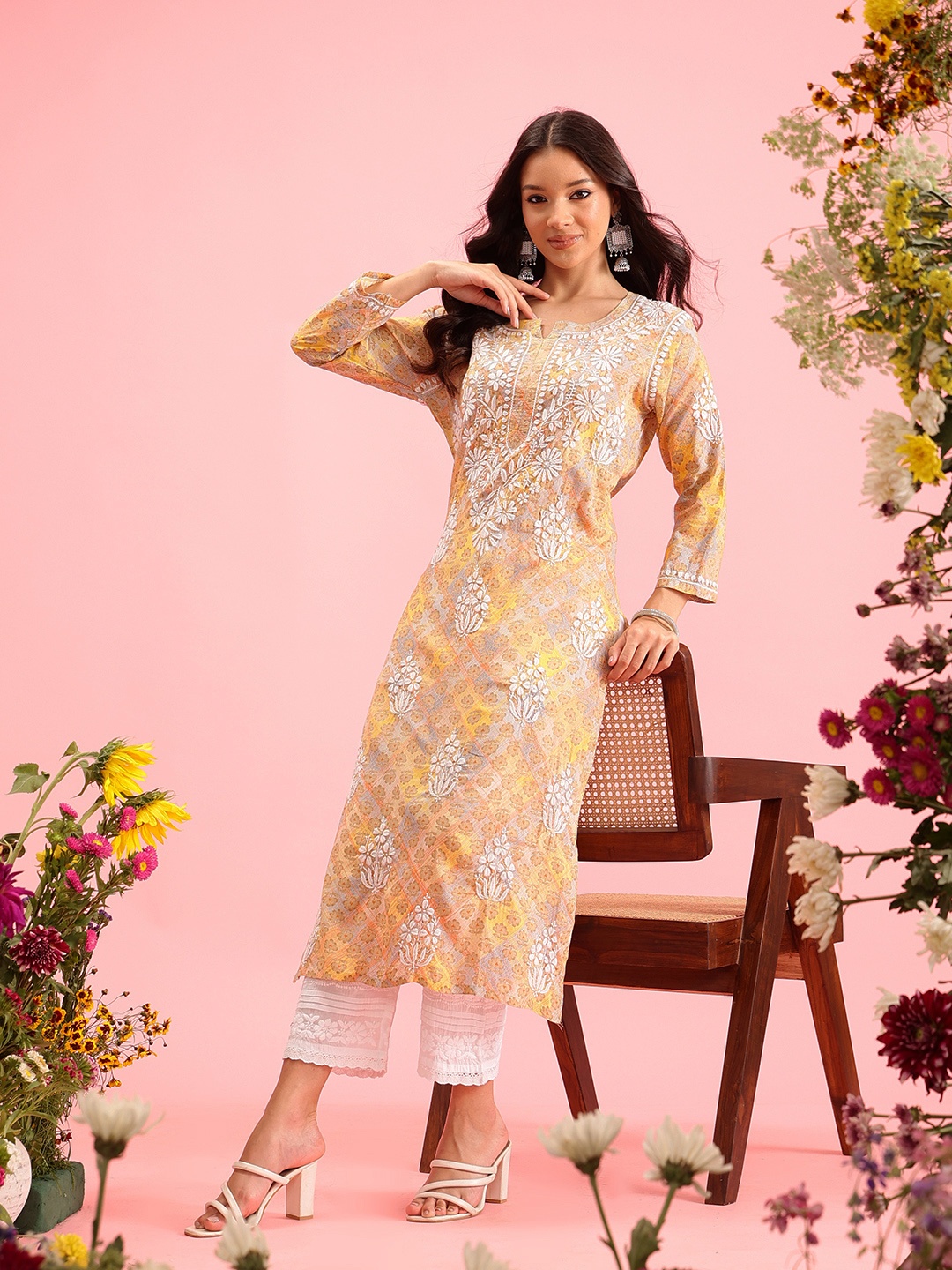 ADA Floral Printed Notch Neck Regular Sleeves Embroidered Cotton Silk Straight Kurta, Yellow
ADA Floral Printed Notch Neck Regular Sleeves Embroidered Cotton Silk Straight Kurta, Yellow