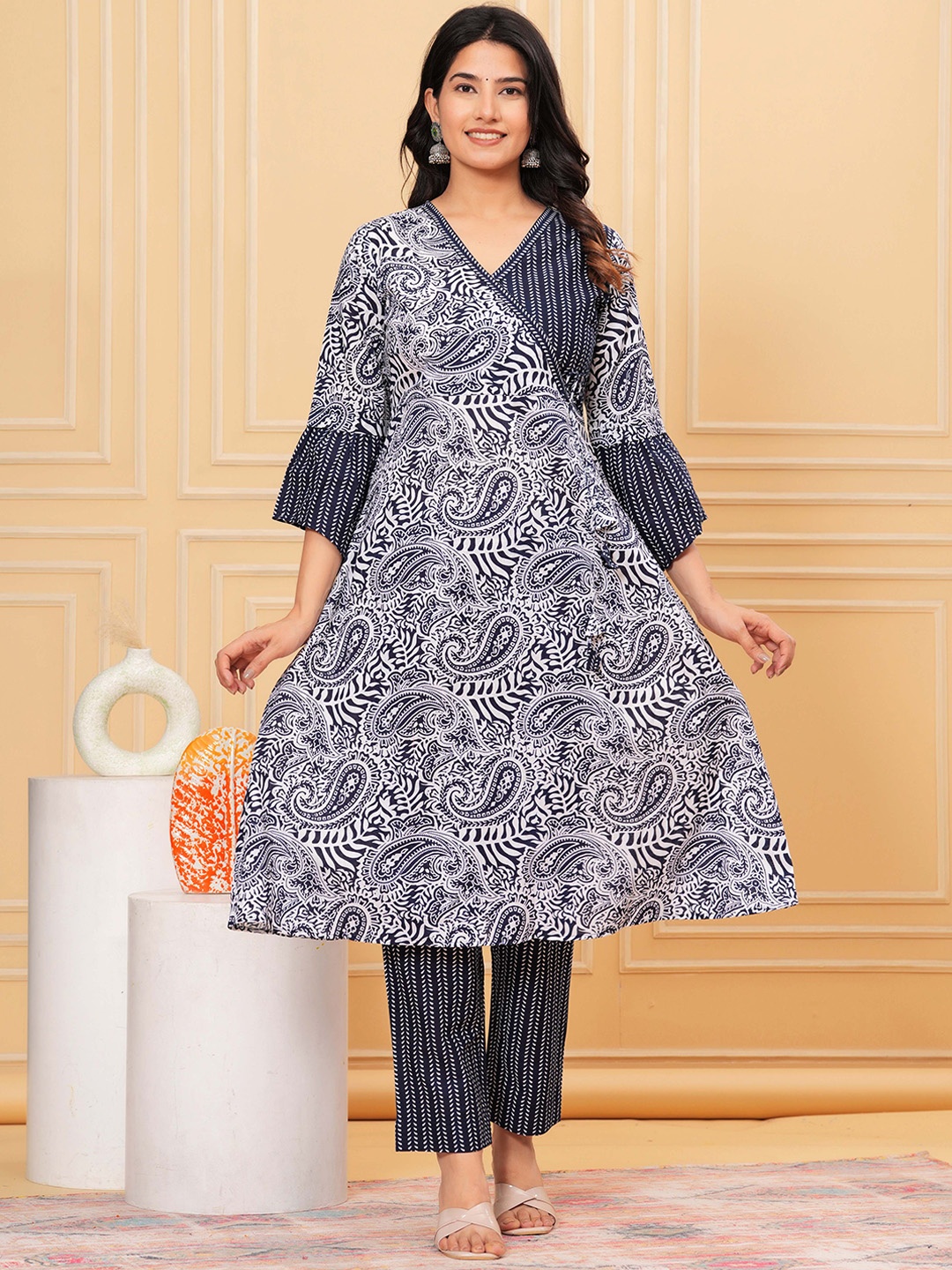 UNBIND Paisley Printed Pure Cotton Angrakha A-Line Kurta With Trousers & Dupatta, Navy blue
UNBIND Paisley Printed Pure Cotton Angrakha A-Line Kurta With Trousers & Dupatta, Navy blue