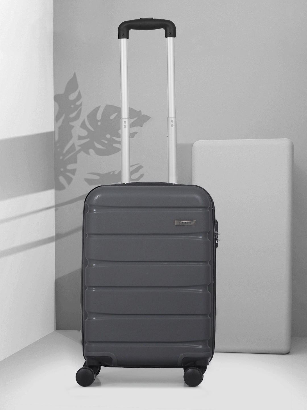 Teakwood Leathers 360-Degree Rotation Hard-Sided Cabin-Sized Trolley Bag 32L, Charcoal
Teakwood Leathers 360-Degree Rotation Hard-Sided Cabin-Sized Trolley Bag 32L, Charcoal