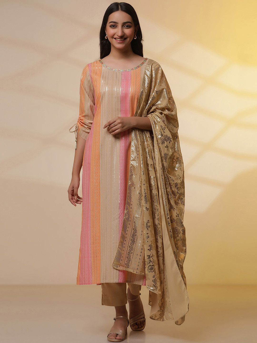 AURELIA Geometric Woven Design Gotta Patti Straight Kurta With Trousers & Dupatta, Pink
AURELIA Geometric Woven Design Gotta Patti Straight Kurta With Trousers & Dupatta, Pink