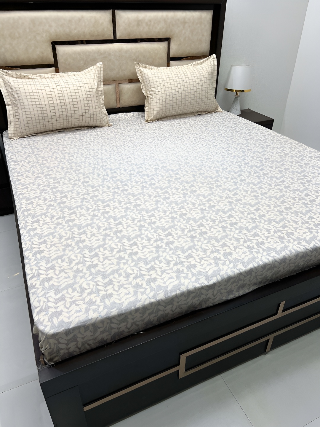Pure Decor Cotton King Size Double Bed Bedsheet With 2 Pillow Covers 2.74m X 2.74m, White
Pure Decor Cotton King Size Double Bed Bedsheet With 2 Pillow Covers 2.74m X 2.74m, White