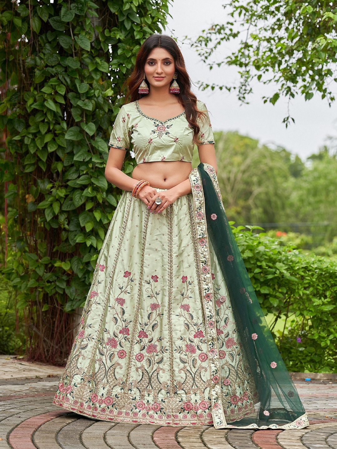 Warthy Ent Embroidered Thread Work Semi-Stitched Lehenga & Unstitched Blouse With Dupatta, Green
Warthy Ent Embroidered Thread Work Semi-Stitched Lehenga & Unstitched Blouse With Dupatta, Green