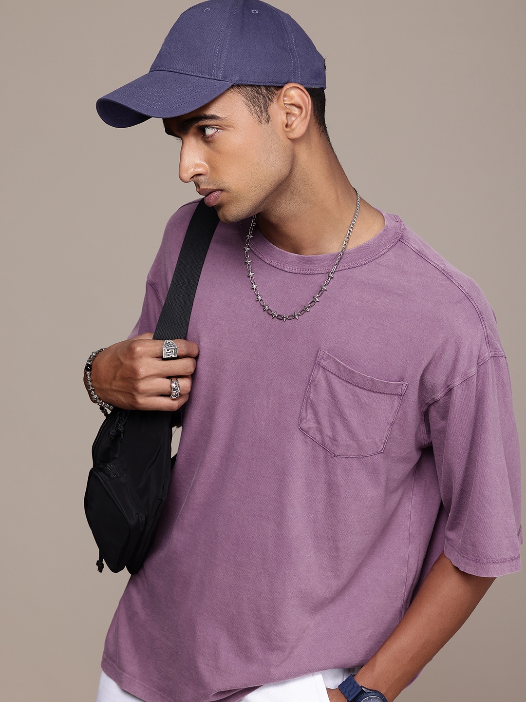 The Roadster Life Co. Drop-Shoulder Sleeves Pure Cotton Relaxed Fit Pocket T-shirt, Purple
The Roadster Life Co. Drop-Shoulder Sleeves Pure Cotton Relaxed Fit Pocket T-shirt, Purple