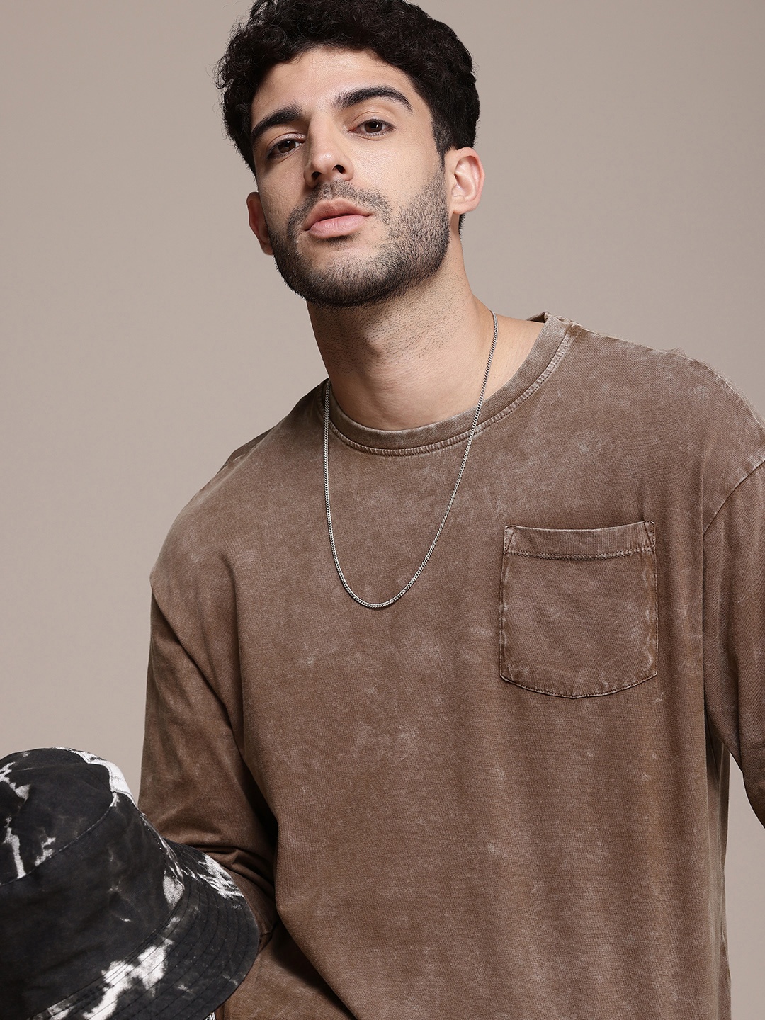 The Roadster Life Co. Drop-Shoulder Sleeves Pure Cotton Washed Effect Relaxed Fit T-shirt, Brown
The Roadster Life Co. Drop-Shoulder Sleeves Pure Cotton Washed Effect Relaxed Fit T-shirt, Brown