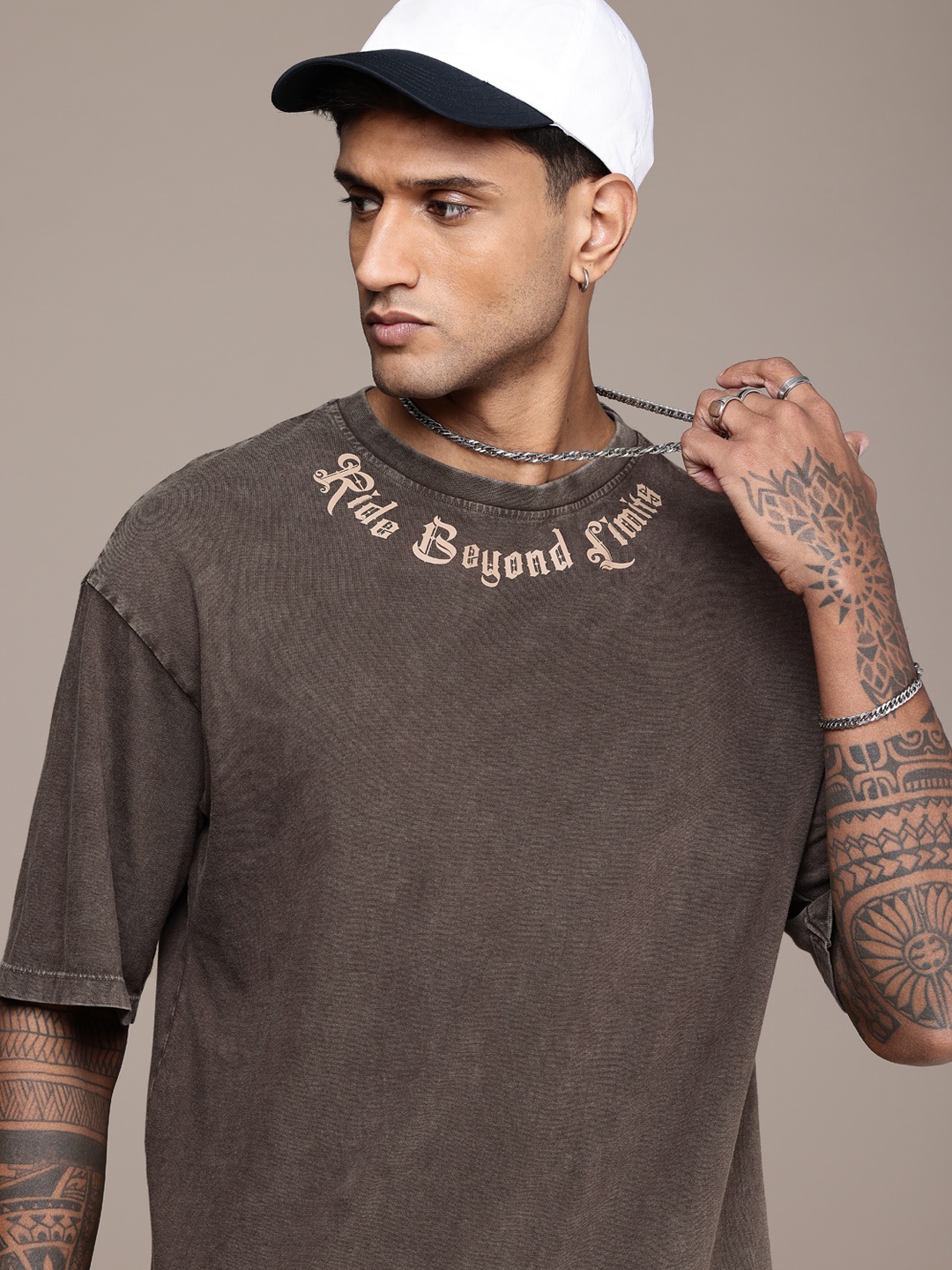 The Roadster Life Co. Printed Drop-Shoulder Pure Cotton Relaxed Fit Washed T-shirt, Coffee brown
The Roadster Life Co. Printed Drop-Shoulder Pure Cotton Relaxed Fit Washed T-shirt, Coffee brown