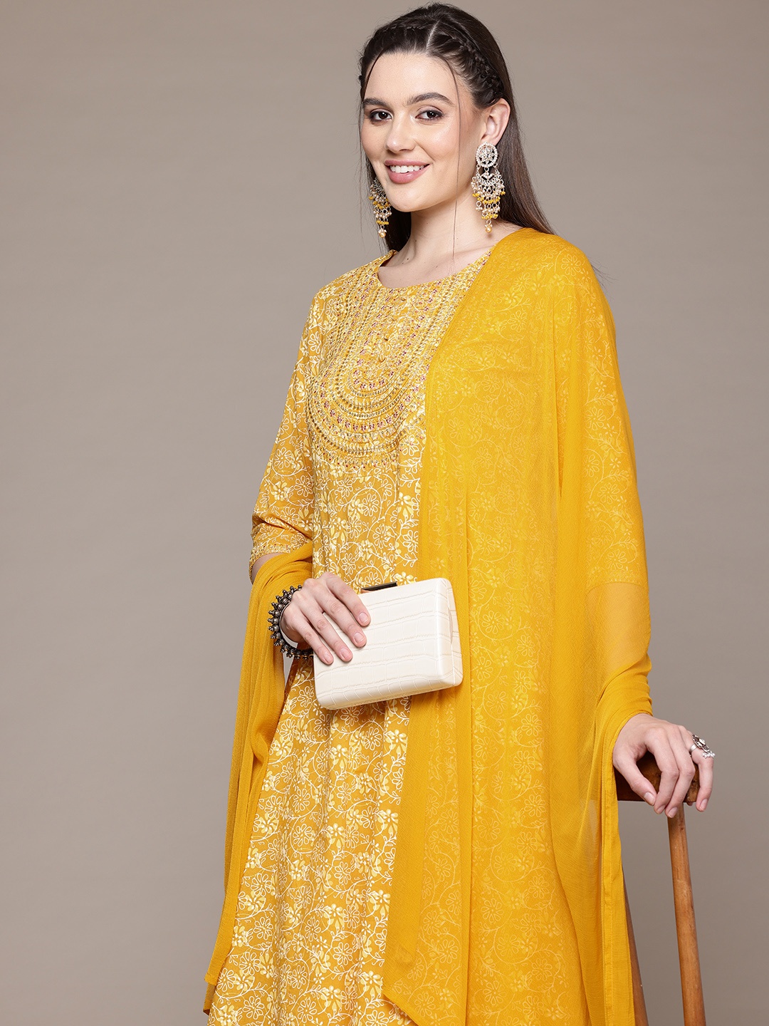 Readiprint Women Floral Printed Empire Thread Work Pure Cotton Kurta with Trousers & With Dupatta, Mustard
Readiprint Women Floral Printed Empire Thread Work Pure Cotton Kurta with Trousers & With Dupatta, Mustard