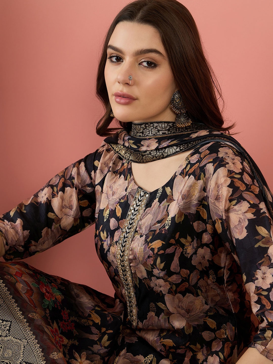 Anouk Floral Embroidered Straight Zari Pure Silk Kurta with Trousers & Dupatta, Black
Anouk Floral Embroidered Straight Zari Pure Silk Kurta with Trousers & Dupatta, Black