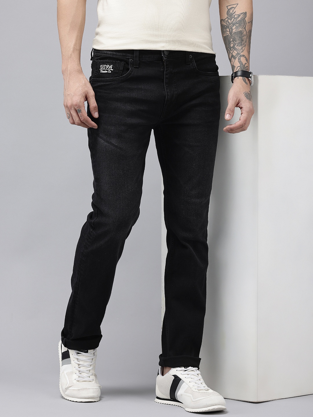U.S. Polo Assn. Denim Co. Men Harold Slim Straight Fit Light Fade Stretchable Jeans, Black
U.S. Polo Assn. Denim Co. Men Harold Slim Straight Fit Light Fade Stretchable Jeans, Black