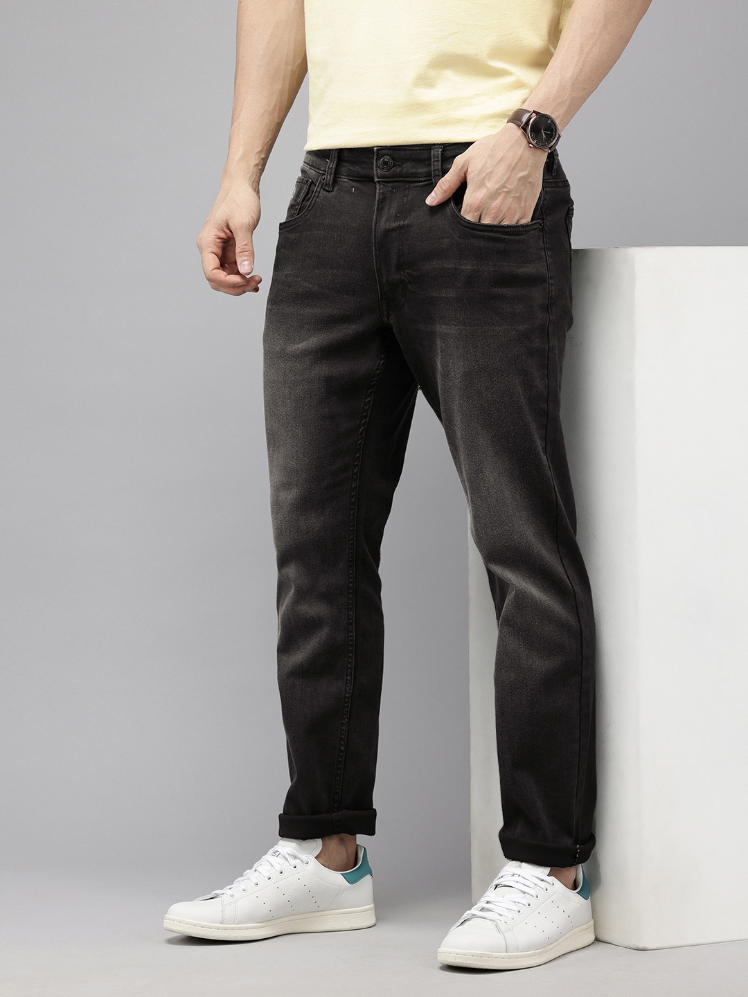 U.S. Polo Assn. Denim Co. Men Brandon Slim Tapered Fit Light Fade Stretchable Jeans, Black
U.S. Polo Assn. Denim Co. Men Brandon Slim Tapered Fit Light Fade Stretchable Jeans, Black