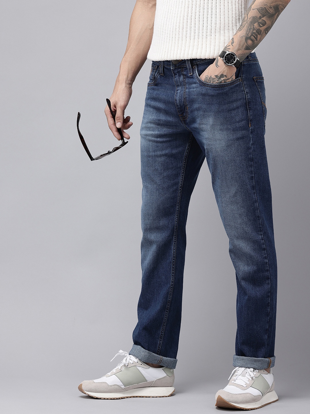 U.S. Polo Assn. Denim Co. Men Harold Slim Straight Fit Light Fade Stretchable Jeans, Blue
U.S. Polo Assn. Denim Co. Men Harold Slim Straight Fit Light Fade Stretchable Jeans, Blue