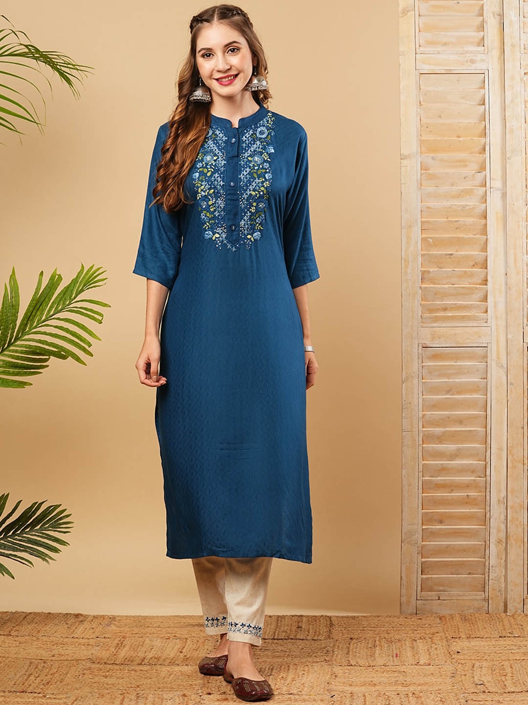 FASHOR Floral Embroidered Mandarin Collar Beads and Stones Straight Kurta with Trousers, Blue
FASHOR Floral Embroidered Mandarin Collar Beads and Stones Straight Kurta with Trousers, Blue