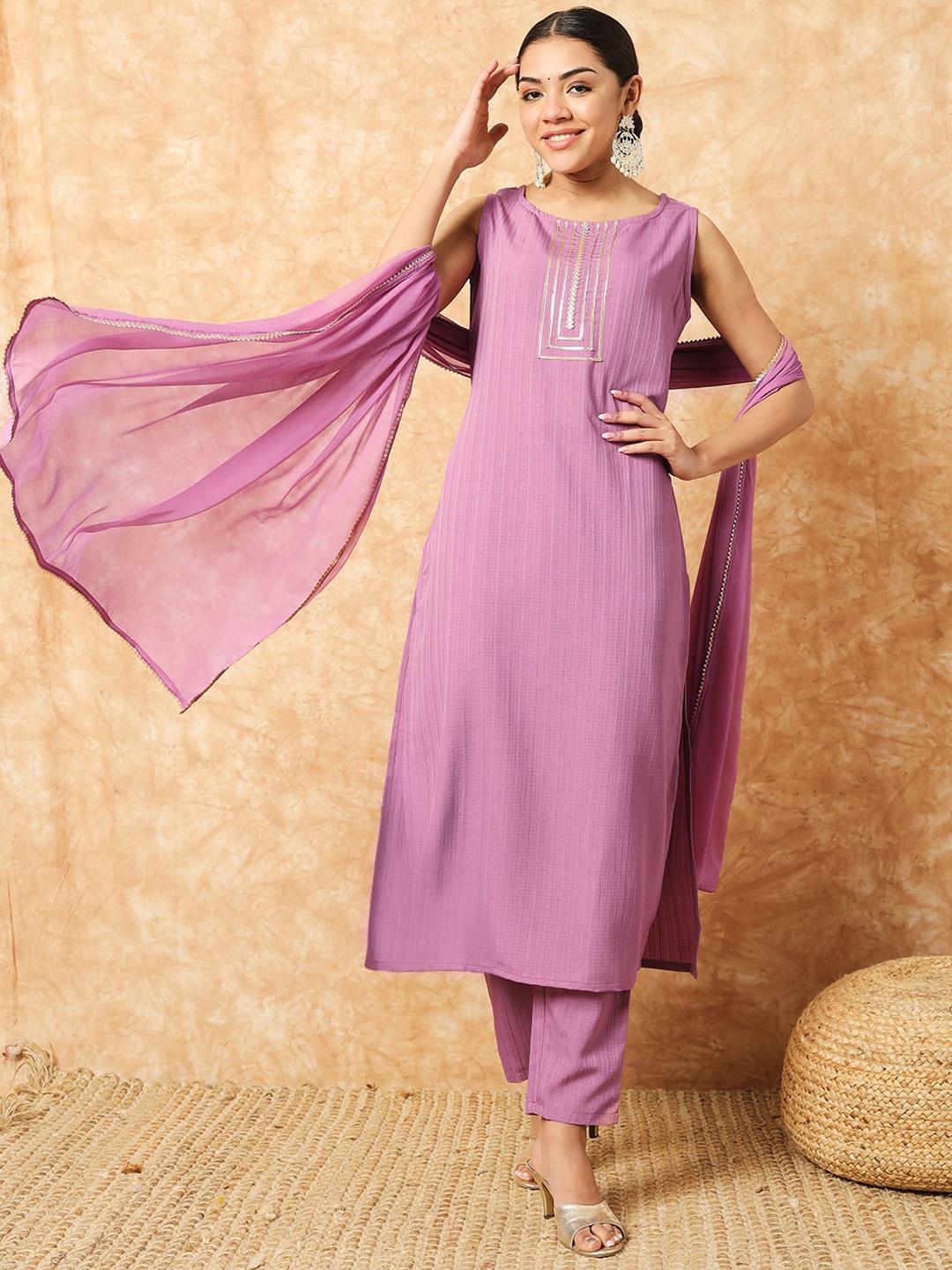 KALINI Floral Embroidered Round Neck Sleeveless Kurta with Trousers & With Dupatta, Purple
KALINI Floral Embroidered Round Neck Sleeveless Kurta with Trousers & With Dupatta, Purple