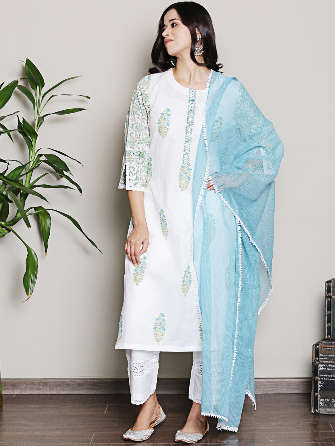 Spring Soul Ethnic Motifs Printed Thread Work Pure Cotton Kurta with Trouser & Dupatta, White
Spring Soul Ethnic Motifs Printed Thread Work Pure Cotton Kurta with Trouser & Dupatta, White