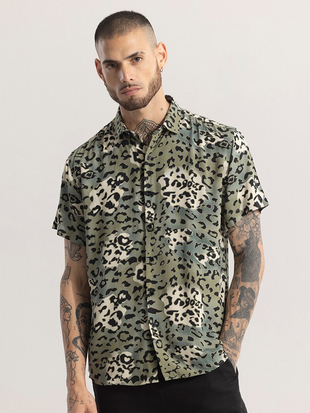 Snitch Straight Slim Fit Short Sleeves Spread Collar Opaque Printed Casual Shirt, Olive
Snitch Straight Slim Fit Short Sleeves Spread Collar Opaque Printed Casual Shirt, Olive
