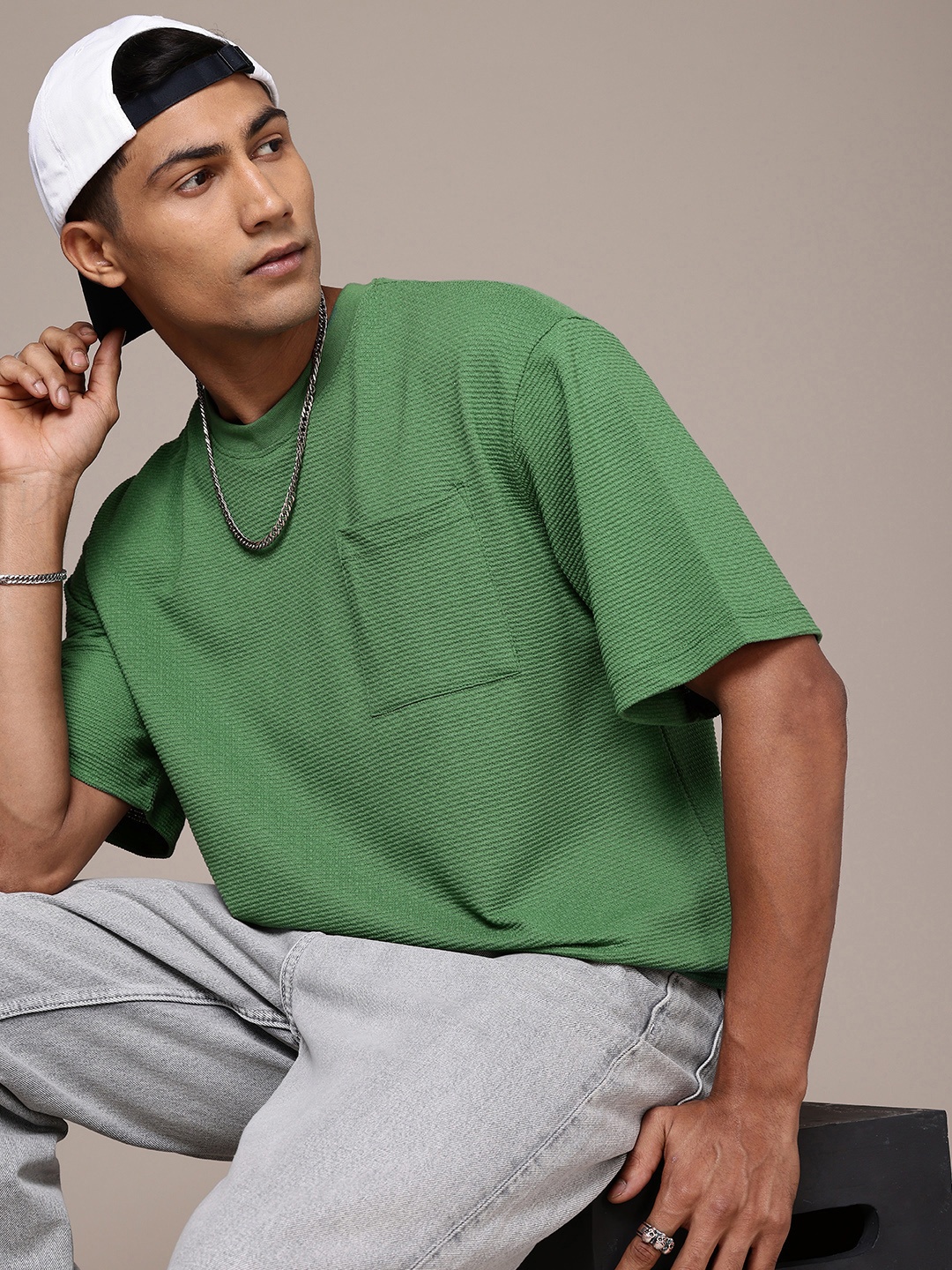 The Roadster Life Co. Self Design Drop-Shoulder Sleeves Relaxed Fit Pocket T-shirt, Green
The Roadster Life Co. Self Design Drop-Shoulder Sleeves Relaxed Fit Pocket T-shirt, Green
