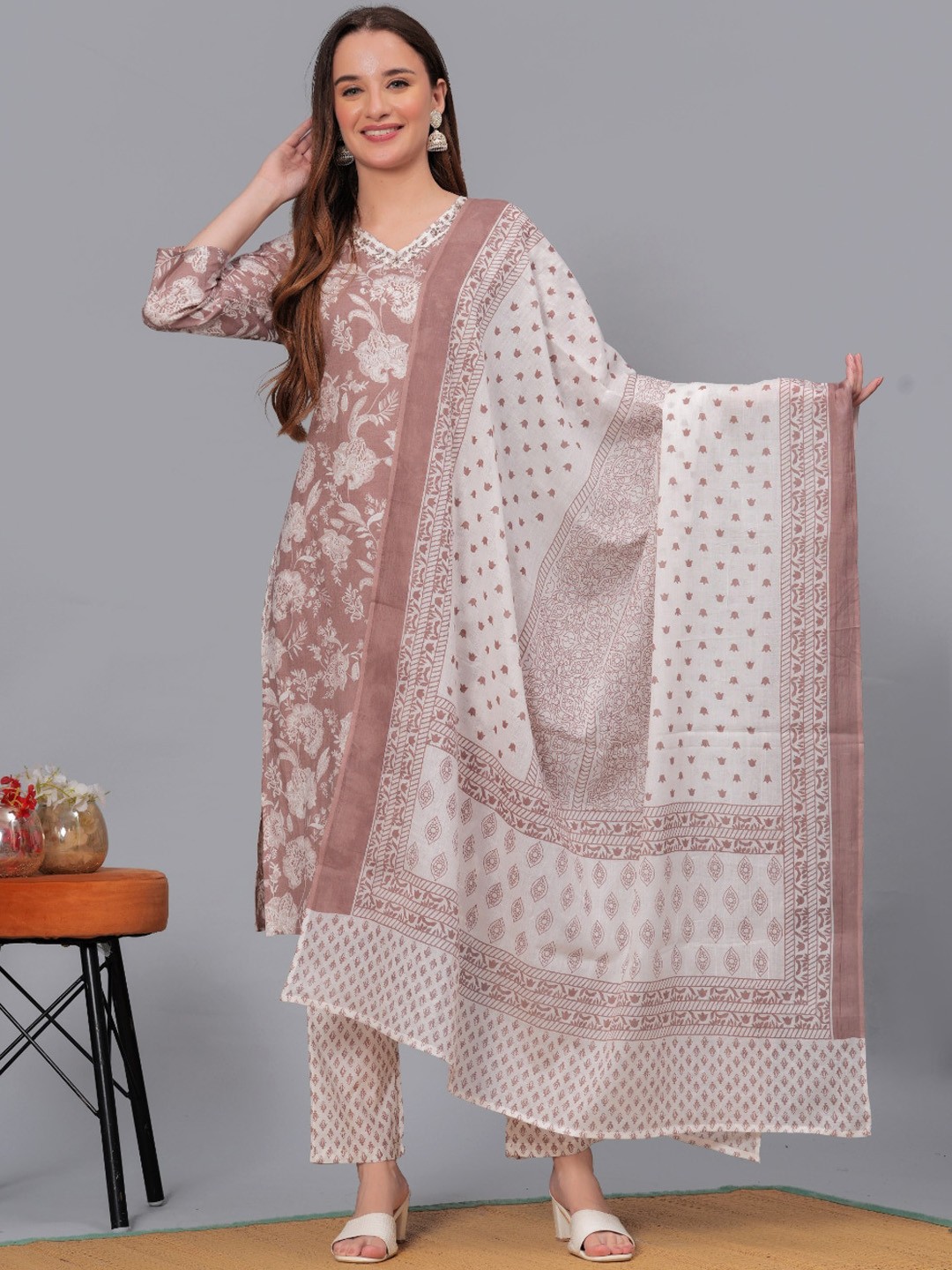 KALINI Floral Print Regular Thread Work Pure Cotton Straight Kurta with Trousers & Dupatta, Rose gold
KALINI Floral Print Regular Thread Work Pure Cotton Straight Kurta with Trousers & Dupatta, Rose gold