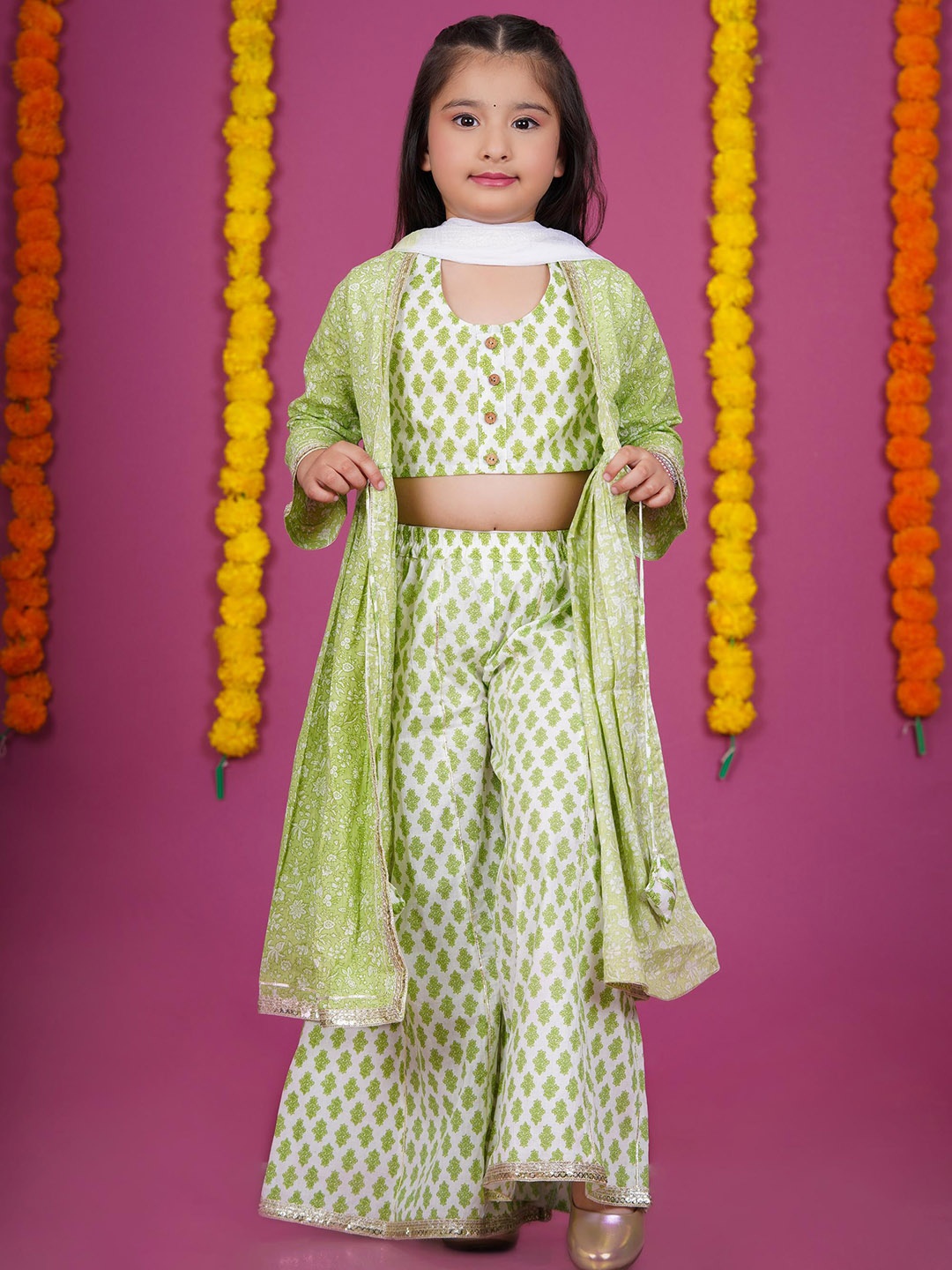 Stuffie Land Girls Ethnic Motifs Printed Regular Pure Cotton Top with Palazzos & Dupatta, Green
Stuffie Land Girls Ethnic Motifs Printed Regular Pure Cotton Top with Palazzos & Dupatta, Green