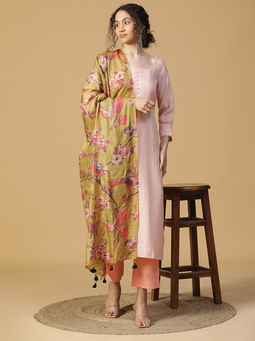 SHINGORA Floral Printed Pure Silk Dupatta, Gold
SHINGORA Floral Printed Pure Silk Dupatta, Gold