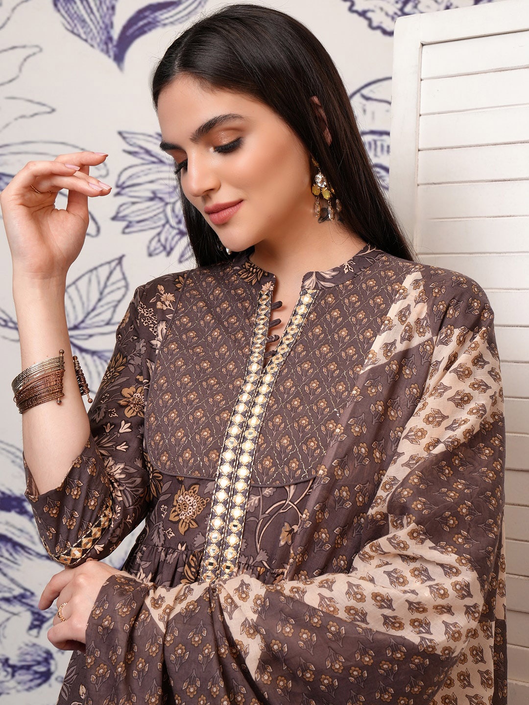 Vishudh Floral Embroidered Regular Pure Cotton Kurta with Trousers & With Dupatta, Brown
Vishudh Floral Embroidered Regular Pure Cotton Kurta with Trousers & With Dupatta, Brown