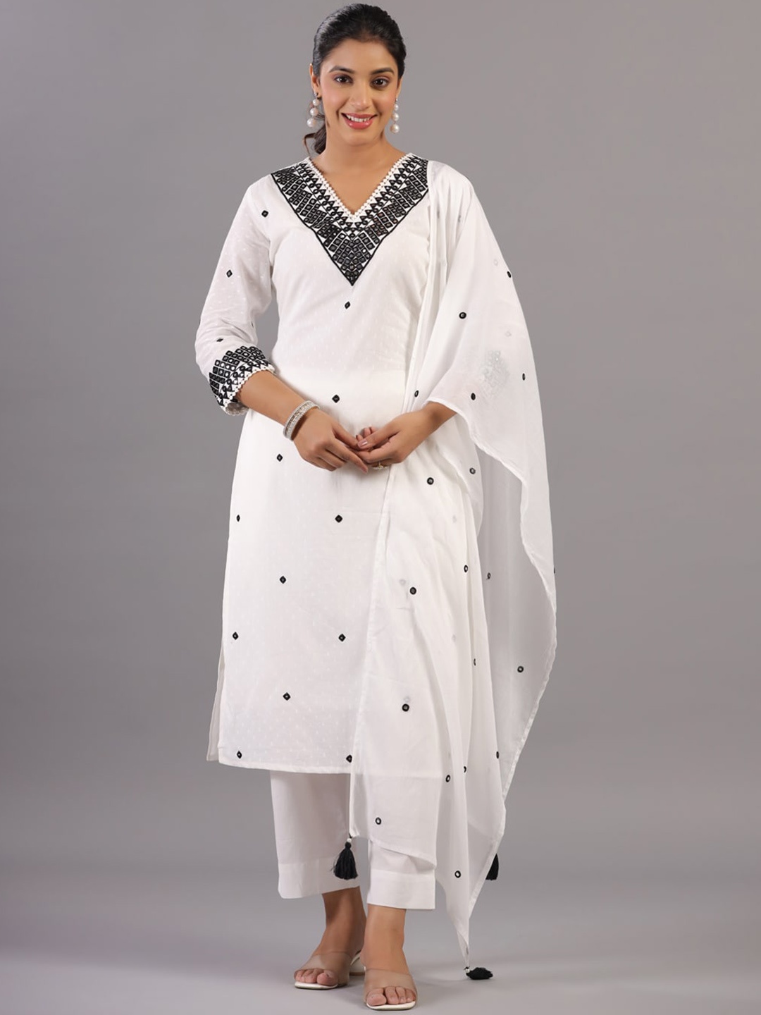 Amchoor Geometric Embroidered Mirror Work Cotton Straight Kurta With Trousers & Dupatta, White
Amchoor Geometric Embroidered Mirror Work Cotton Straight Kurta With Trousers & Dupatta, White